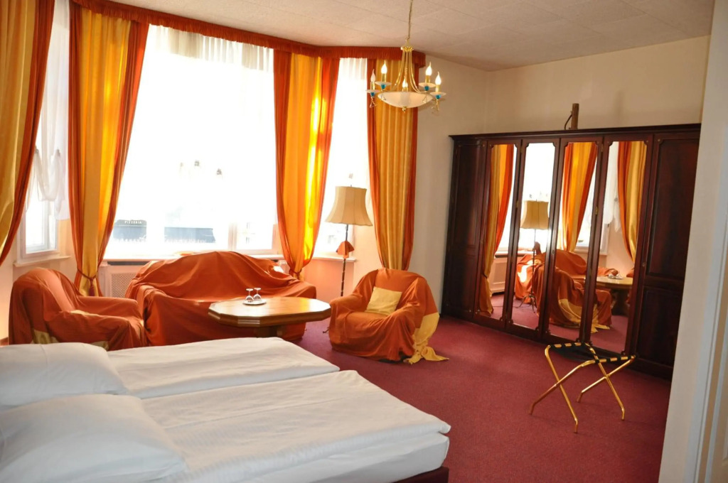 Hotel Pension Savoy
