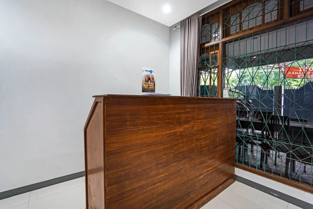 OYO Titik Koma Guest House