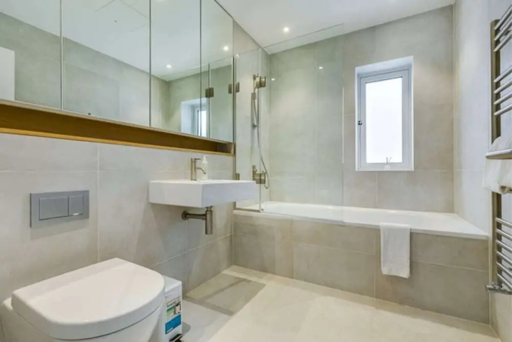 The Imperial Wharf Retreat - Modern 3BDR in Fulham with Rooftop Terrace