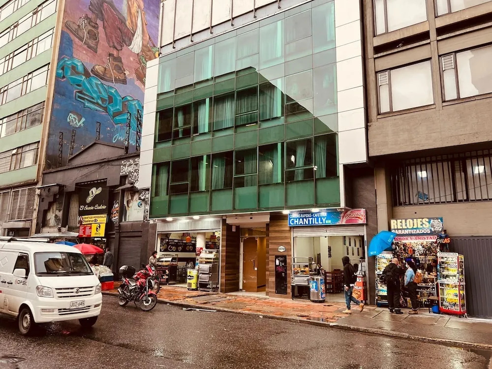 HOTEL HTL