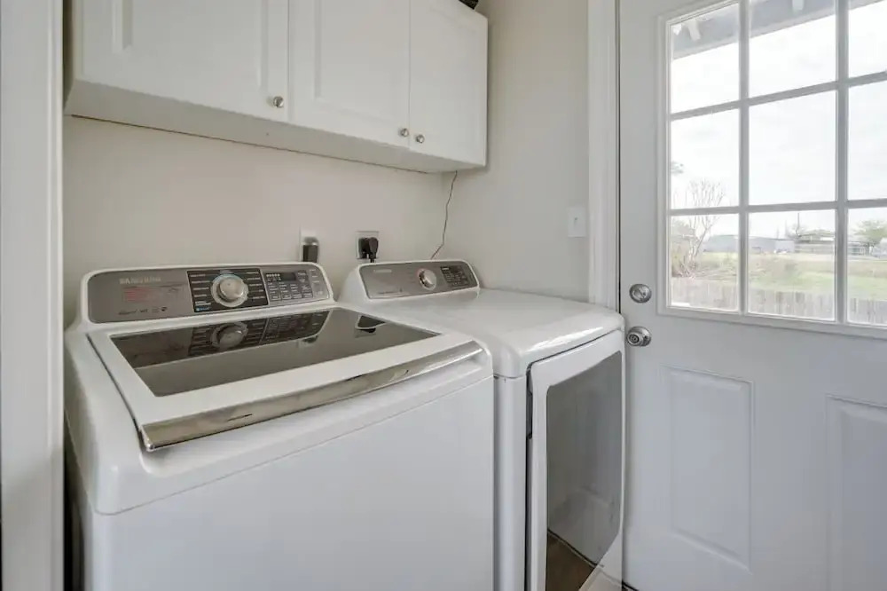 Pet-Friendly Texas Retreat w/ Deck & Gas Grill