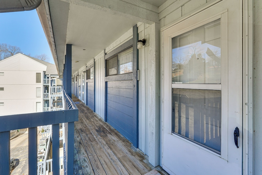 Pool + Boat Ramp Access: Lake of the Ozarks Escape