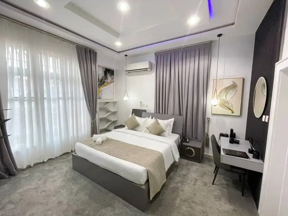 UrbanEdge Hotel