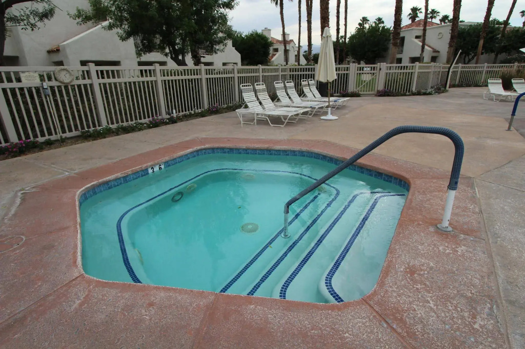 Desert Breezes Resort