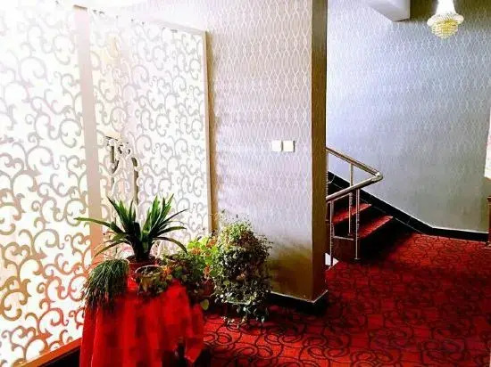 Tieli Commercial Express Hotel
