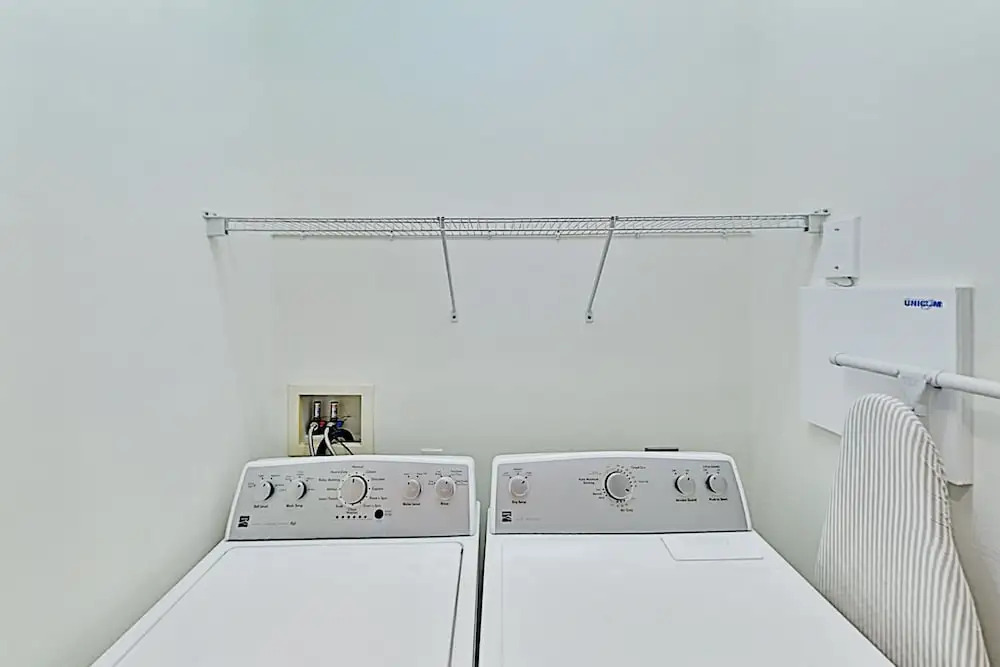 300cbw32 3 Bedroom Condo