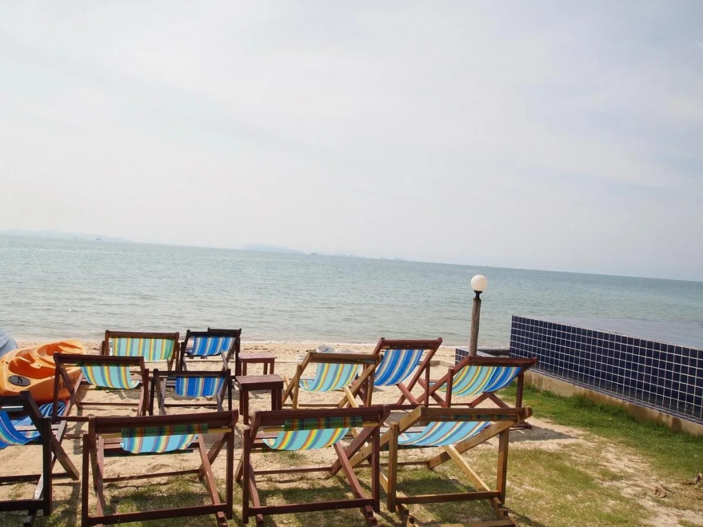 Lipa Bay Resort