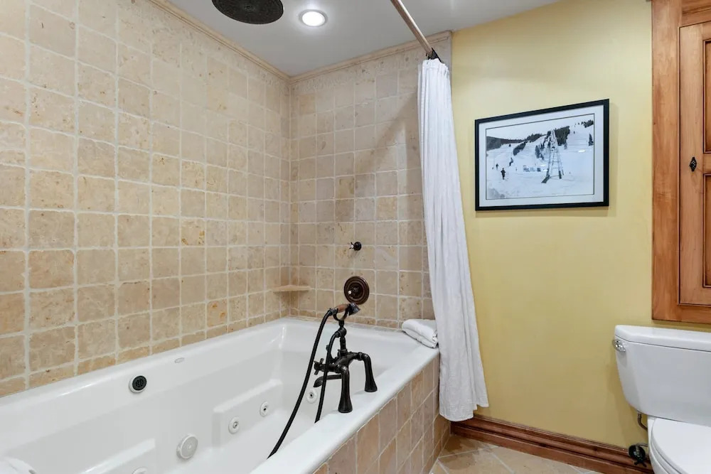 Royal Plaza at Deer Valley - One Bedroom Condo with Hot Tub #305 1 Condo