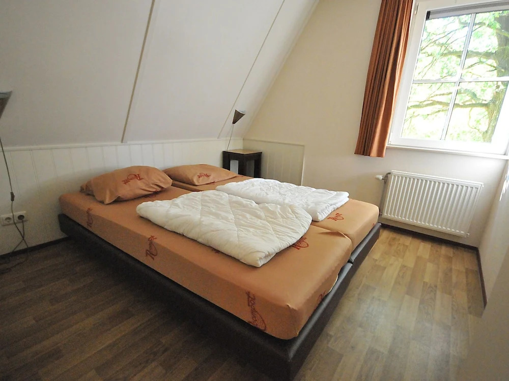 Detached Holiday Home With Steam Shower Near Vrachelse Heide
