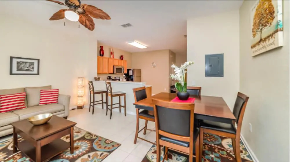 7668 Windsor Hills