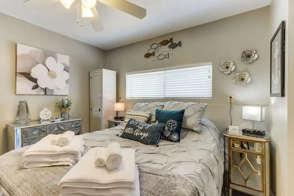 Pool Access & Lake View: Osage Beach Condo!