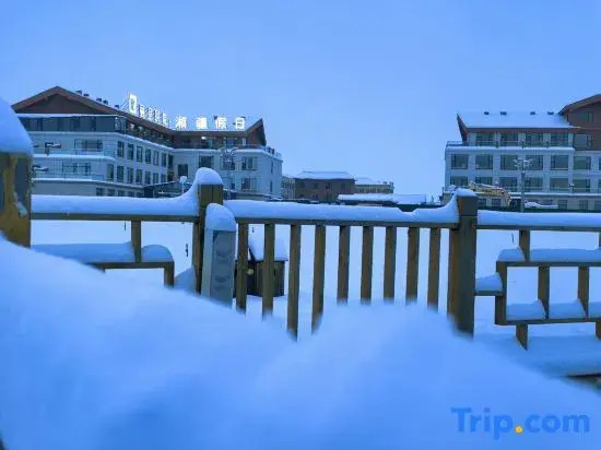 Lizun Residence·Xiangjiang Holiday (Saer Kul Lake Branch)