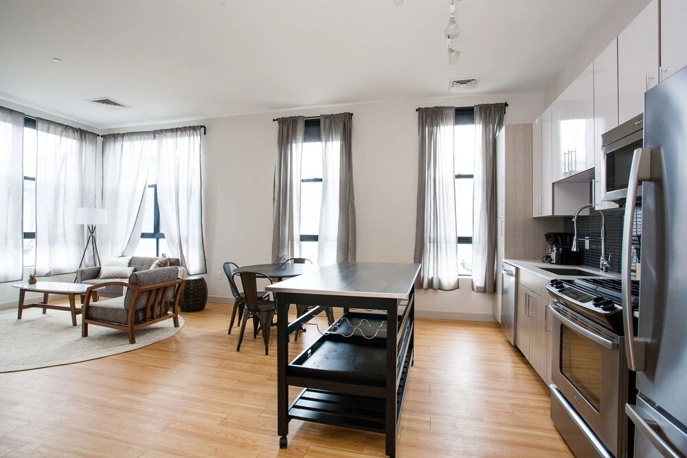 Bright Seaport Suites by Sonder