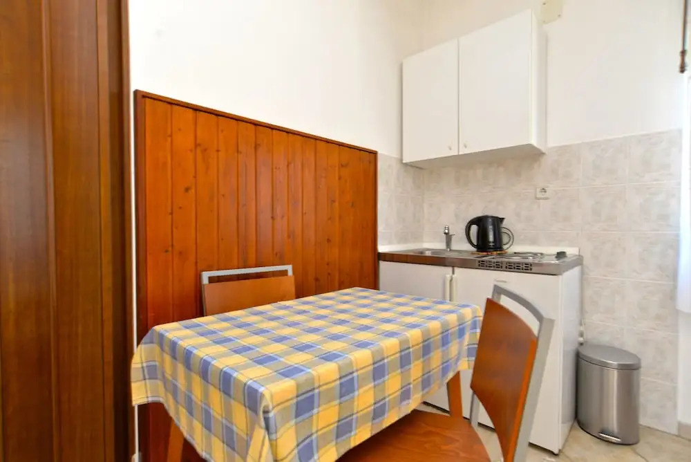 Apartment 1633