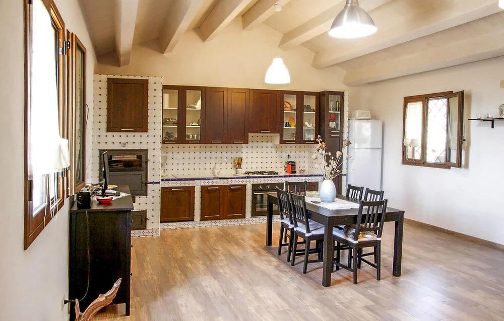Beautiful Home in Noto With Wifi and 3 Bedrooms