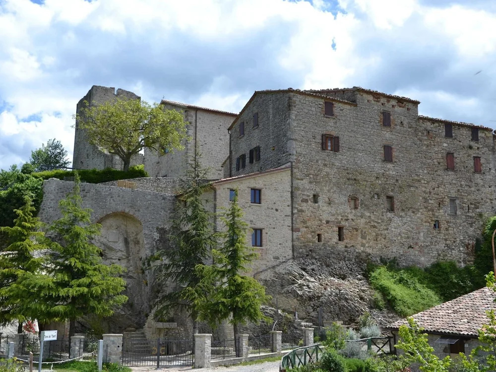 Apartment in Petrella Guidi With Garden Views