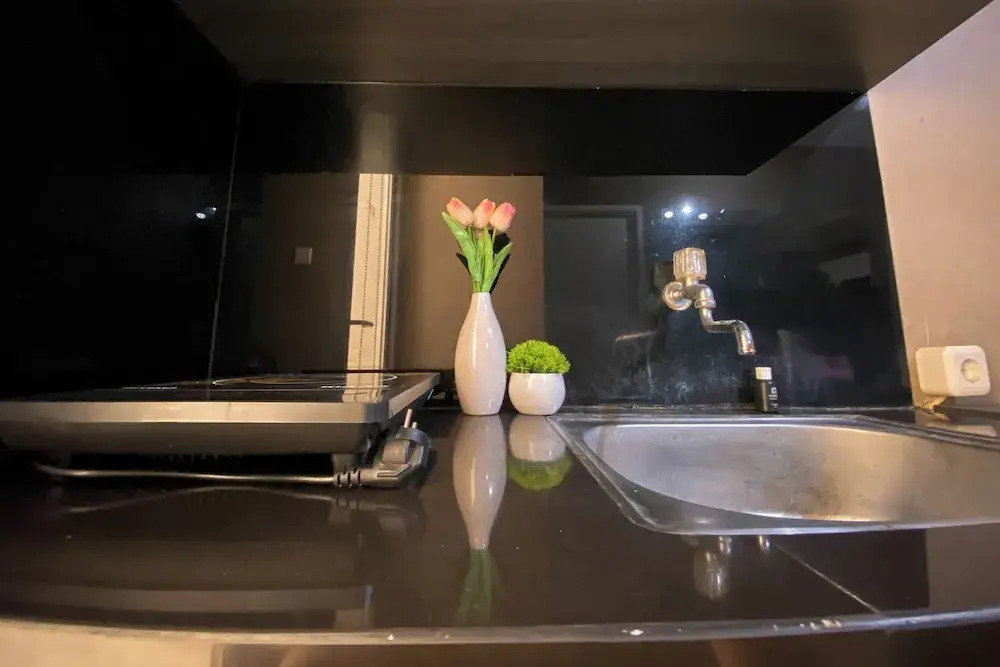 Deluxe 2BR at Parahyangan Residence By Travelio