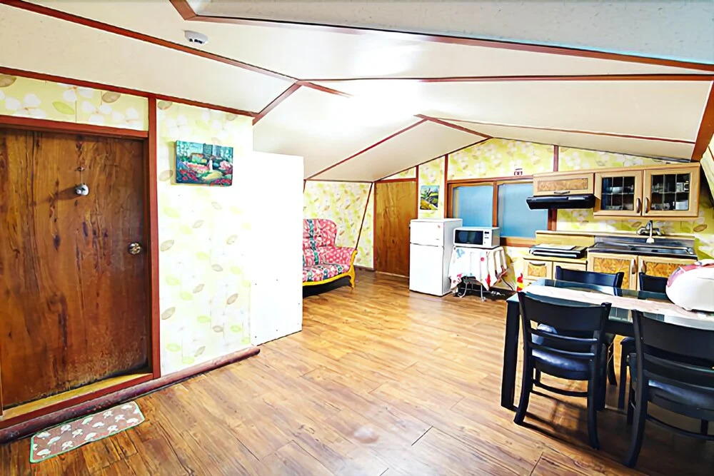 Jung Pension