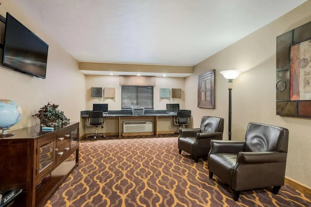 Best Western Town and Country Inn
