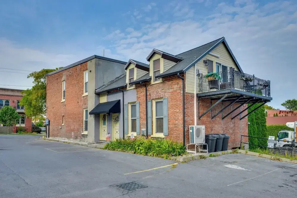 Central Location! Winter Retreat in Sackets Harbor