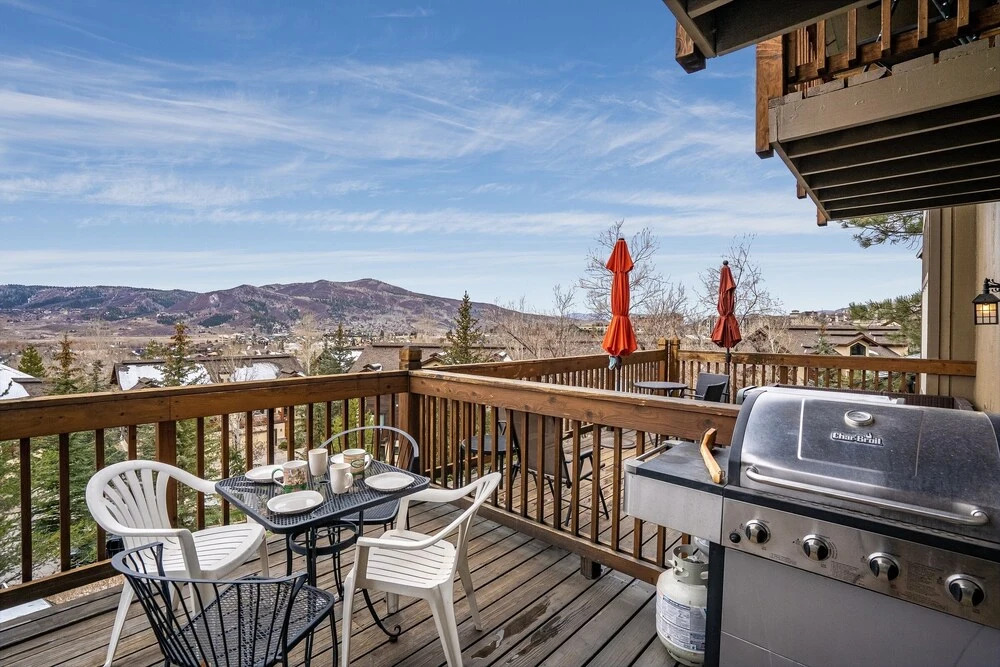 Winterset 3 3 Bedroom Condo by RedAwning