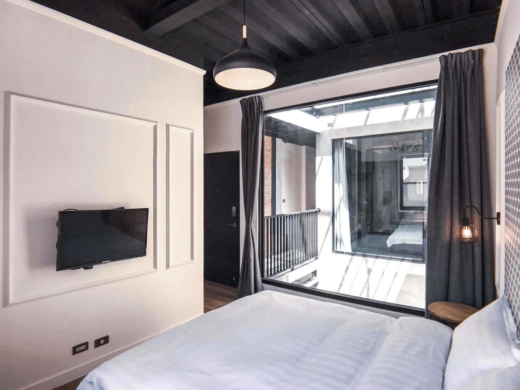 The Gatsby Apartment