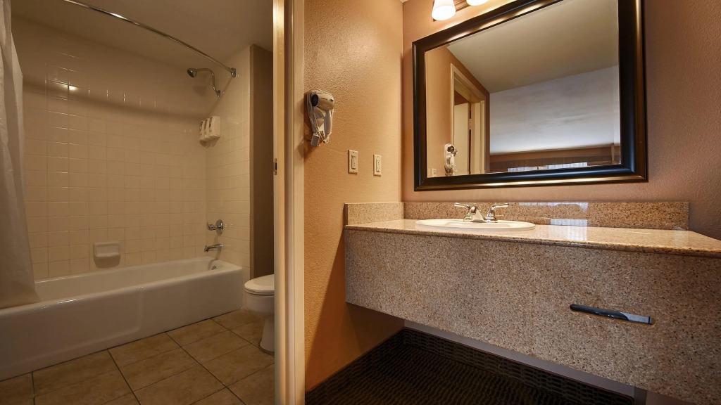 Best Western Diamond Bar Hotel & Suites