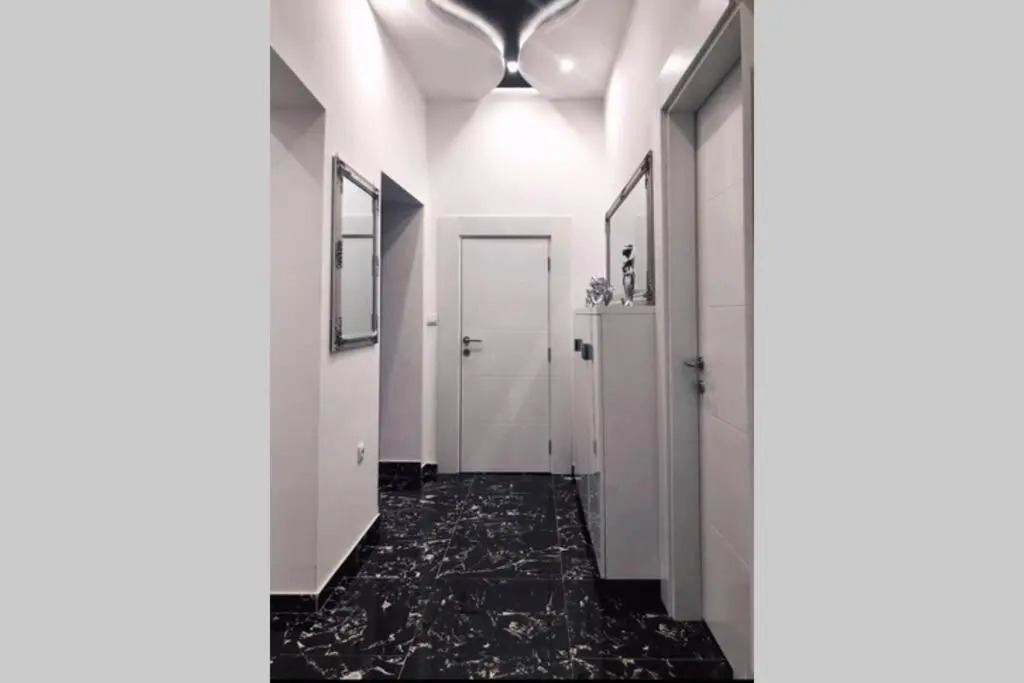 Lux Apartment in Downtown