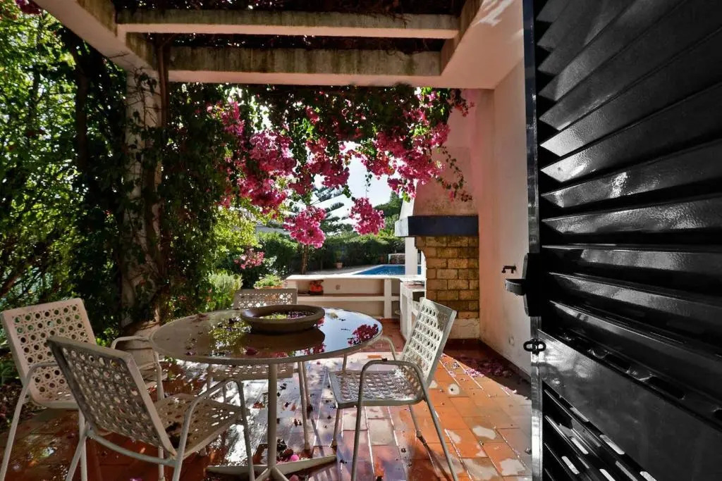 Villa Quadradinhos 3Q 4 Bedrooms Private Pool Short Walk To The Praca