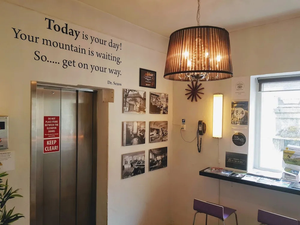  Marken Guesthouse