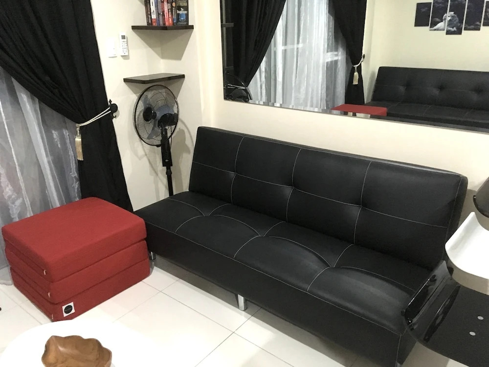 Beach condos at Pico de Loro Cove & possible Beach Club Access & Wi-Fi & Netflix, 42-50TVs with Uratex beds & pillows, equipped kitchen, balcony, parking, guest registration fee is not included