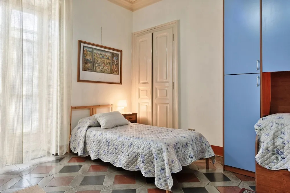 Porta Nuova Roomy Flat