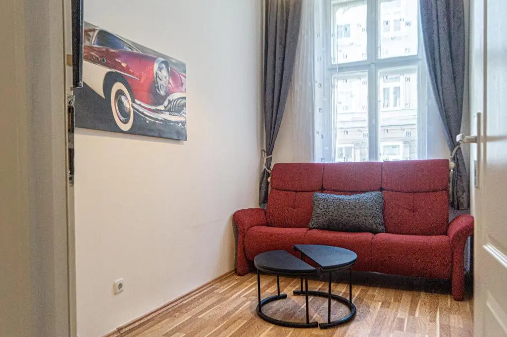 Pleasant 4 private rooms in shared Apartment- Ideal for short & Longstays