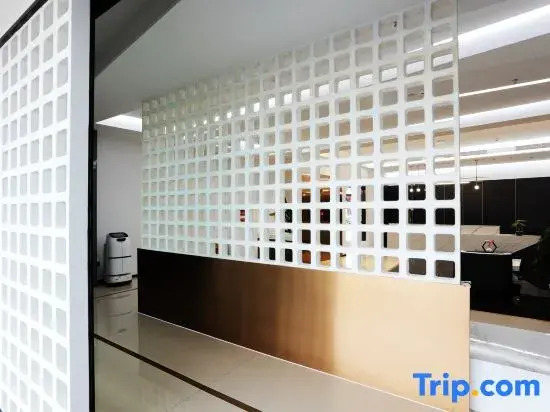 Paris Hotel Lishui Jinyun (Huzhen Branch)