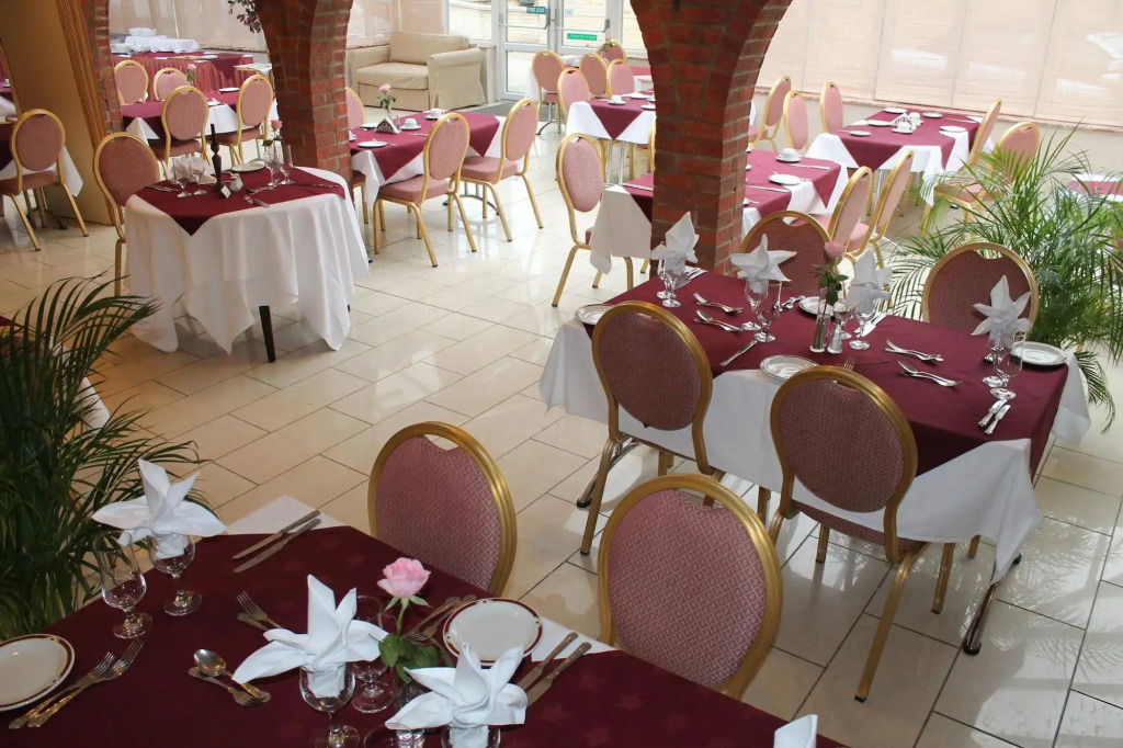 Sorrento Hotel & Restaurant