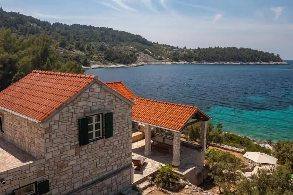 Villa Insula by Belmont Realty