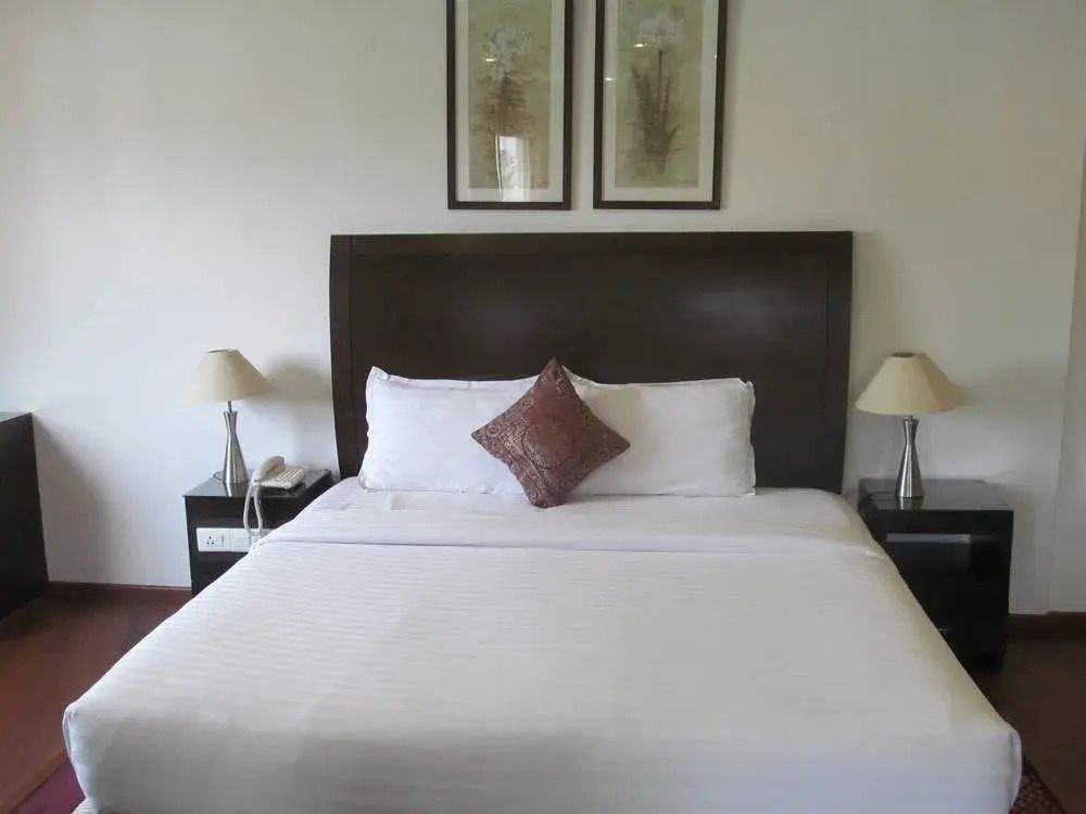 Shilton Residence Hotel