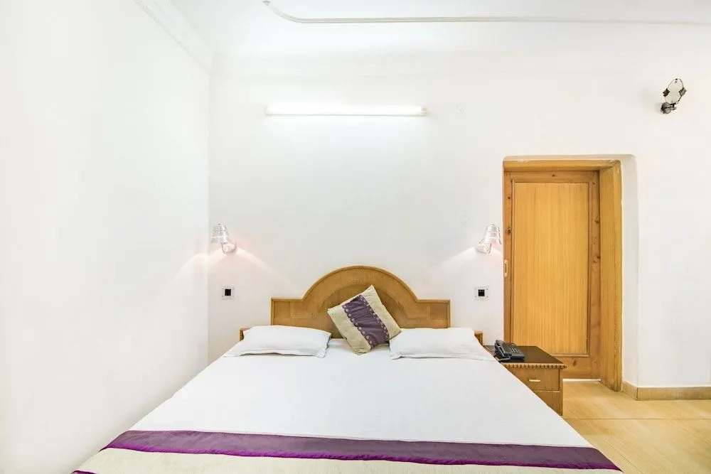 GuestHouser 2 BR Boutique stay 2472
