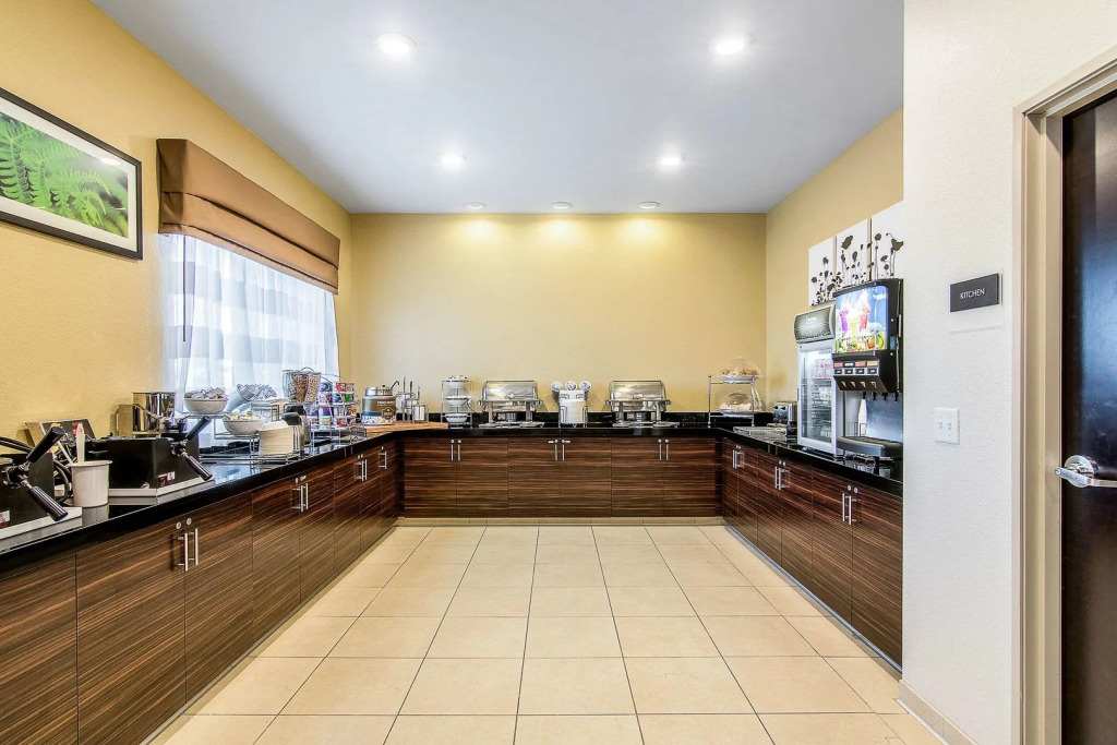 Sleep Inn & Suites West-Near Medical Center
