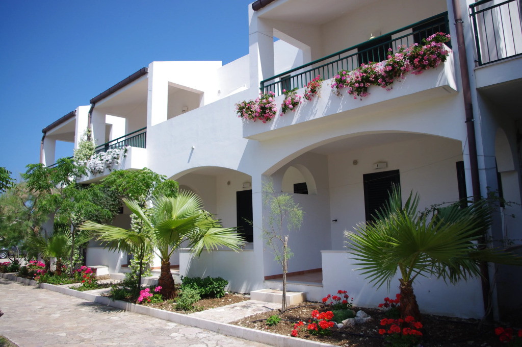 Baia Degli Aranci Suite & Apartments