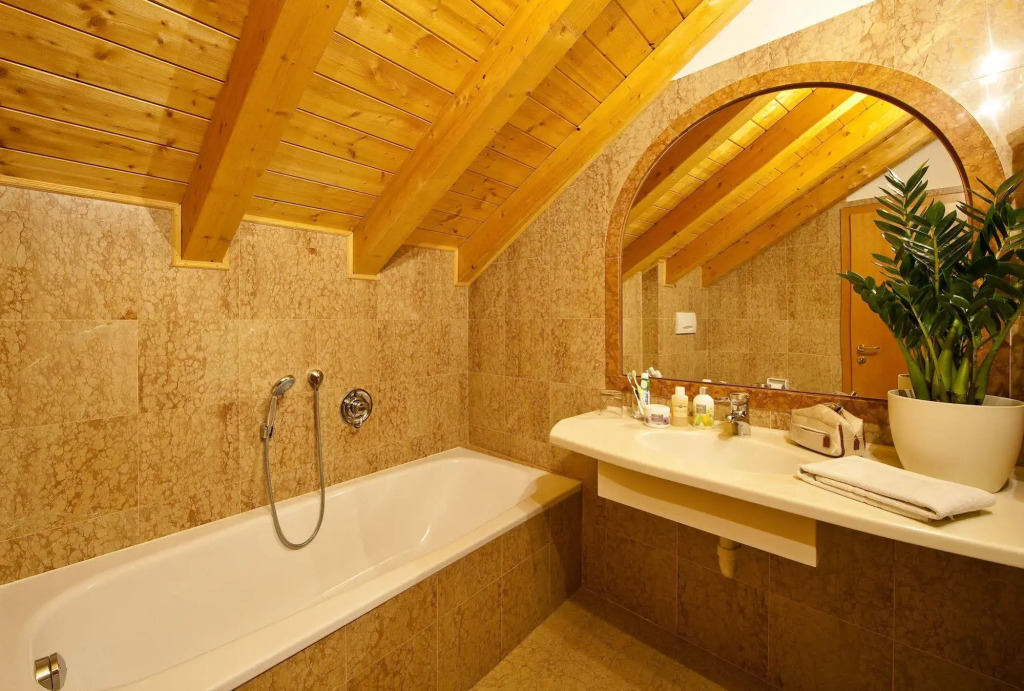 Hotel Tyrol