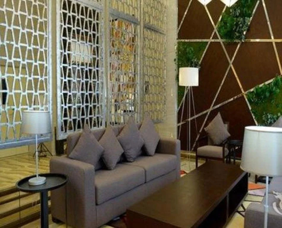 Qianxi Business Hotel