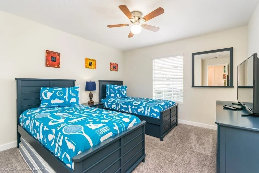 Brand New With Pool! 4 Bedroom Townhouse by Redawning