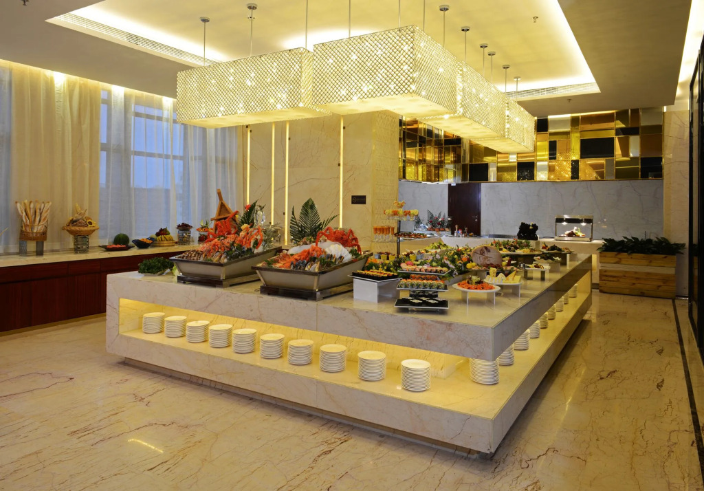Menshine Gloria Plaza Hotel