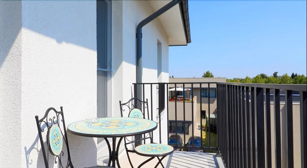 Spring Residence