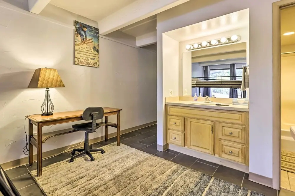 Lakefront Condo w/ Mtn Views in Dillon!