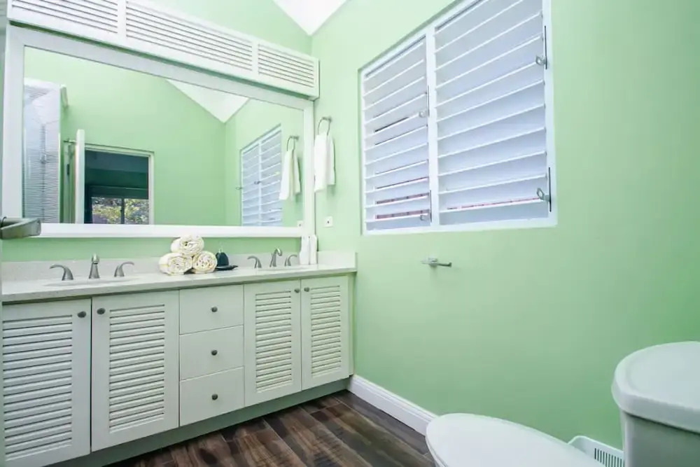 3 Bedrm in Richmond Estate Pool Gym Plygrnd Beach