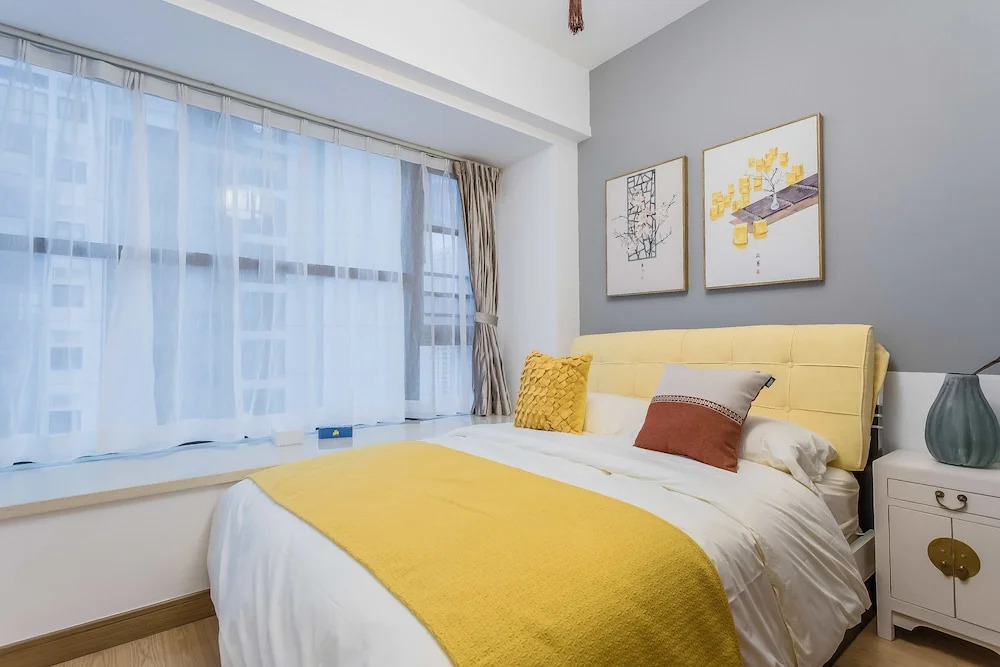 Locals Boutique Apartment Huafa Plaza 18