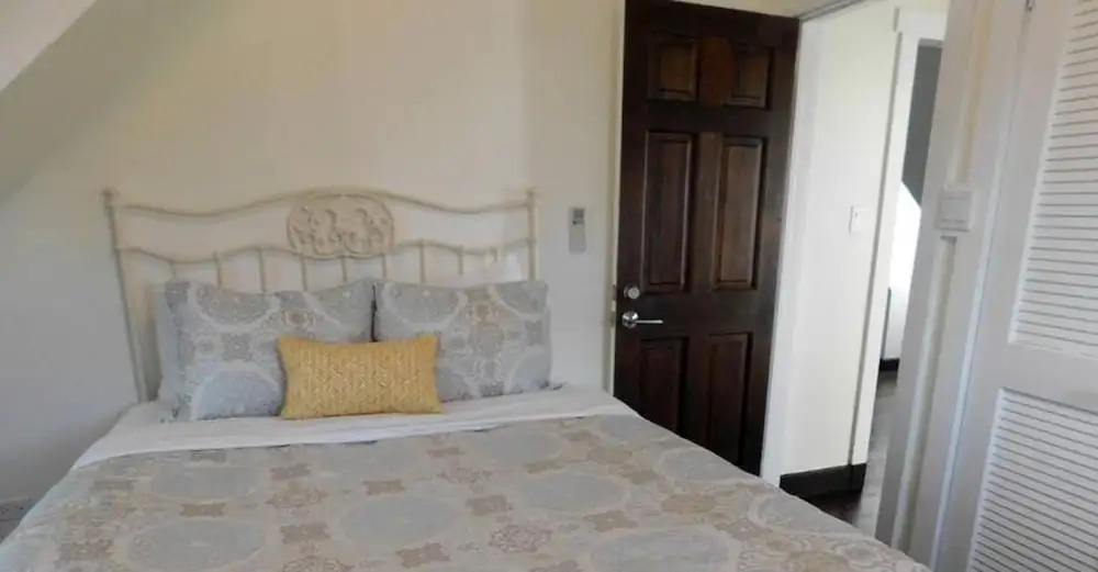Sapodilla House