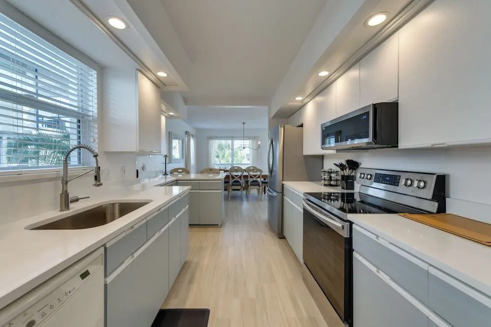 Covered Deck & Bay Views: Bradenton Beach Abode!